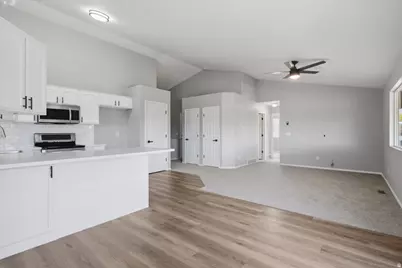 1142 E 1350 S, Clearfield, UT 84015 - Photo 5