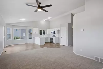 1142 E 1350 S, Clearfield, UT 84015 - Photo 7