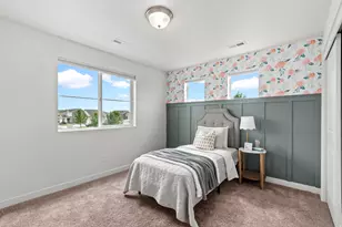 1812 W Parkview Dr S, Syracuse, UT 84075 - Photo 27