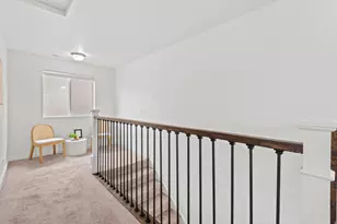 1812 W Parkview Dr S, Syracuse, UT 84075 - Photo 21