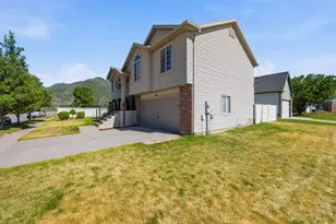 2061 E 7550 S, South Weber, UT 84405 - Photo 5