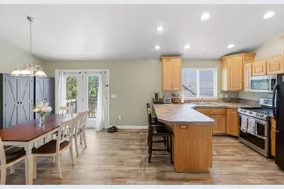2061 E 7550 S, South Weber, UT 84405 - Photo 5