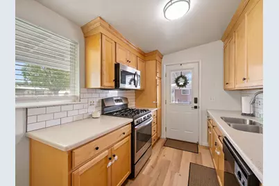 3253 S Maple Way, West Valley, UT 84119 - Photo 7