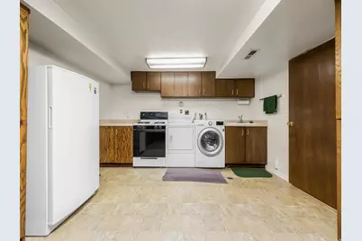 8328 S Roosevelt St, Midvale, UT 84047 - Photo 19