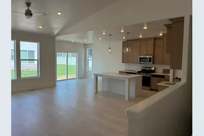 195 E 580 N, Providence, UT 84332 - Photo 3