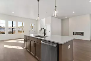 7042 W Terraine Rd, West Jordan, UT 84081 - Photo 17