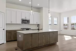 7042 W Terraine Rd, West Jordan, UT 84081 - Photo 15
