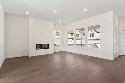 7042 W Terraine Rd, West Jordan, UT 84081 - Photo 9