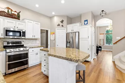 1602 Harvey Rd, Fruit Heights, UT 84037 - Photo 9