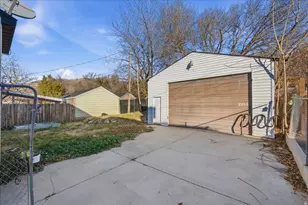 2358 S Polk Ave E, Ogden, UT 84401 - Photo 23