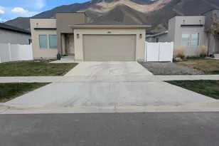 3831 S Powderwood Ln, Mapleton, UT 84664 - Photo 1