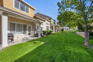 8947 S Heights Dr E, Sandy, UT 84094 - Photo 19
