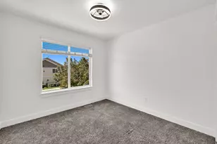 8947 S Heights Dr E, Sandy, UT 84094 - Photo 13