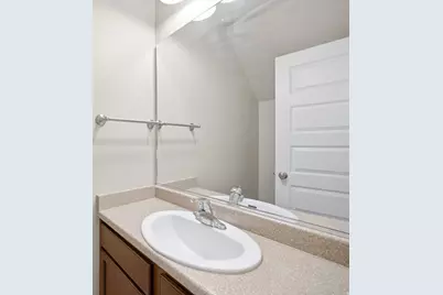 8947 S Heights Dr E, Sandy, UT 84094 - Photo 9