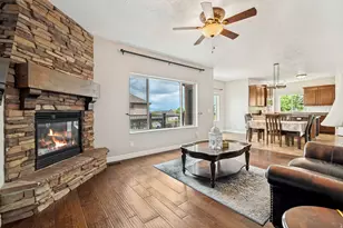 2568 S Palomino Dr W, Saratoga Springs, UT 84045 - Photo 9