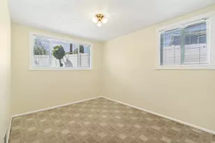 5440 S Dunbarton Dr E, Murray, UT 84117 - Photo 17