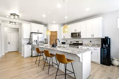 12212 S Croyden Ln, Herriman, UT 84096 - Photo 9