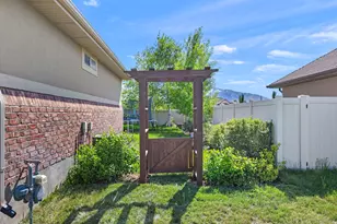 242 N 3600 W, Layton, UT 84041 - Photo 35