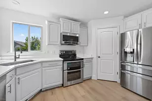 1092 S 2095 W, Lehi, UT 84043 - Photo 17