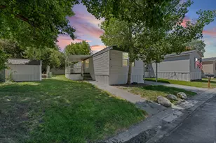 881 W Storm Moutain Dr, Taylorsville, UT 84123 - Photo 3