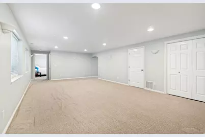1039 E Wyndom Way N, Layton, UT 84040 - Photo 17