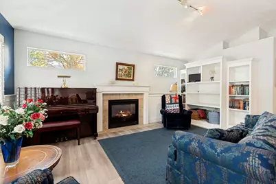 1039 E Wyndom Way N, Layton, UT 84040 - Photo 5