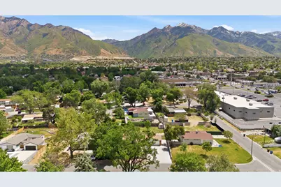 6889 S Village Rd E, Cottonwood Heights, UT 84121 - Photo 41