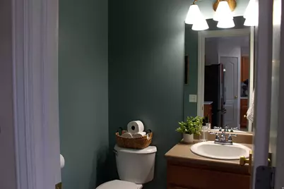 842 W 2400 N, West Bountiful, UT 84087 - Photo 11