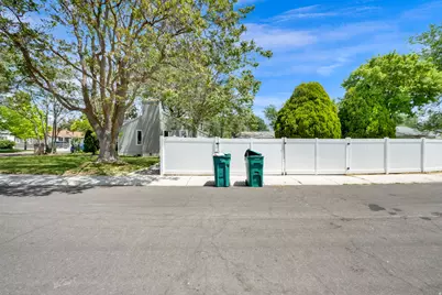 345 Liberty St, Layton, UT 84041 - Photo 9