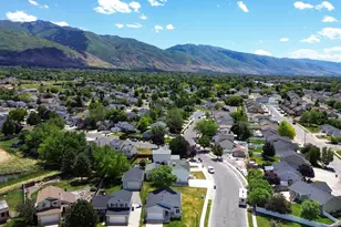 711 S 825 E, Layton, UT 84041 - Photo 33