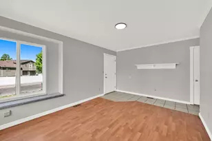 711 S 825 E, Layton, UT 84041 - Photo 9