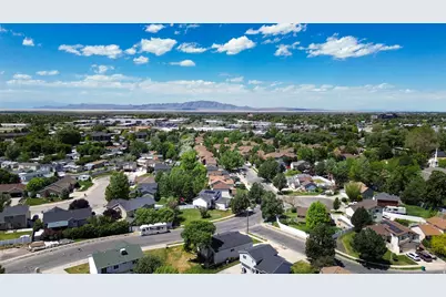 711 S 825 E, Layton, UT 84041 - Photo 37