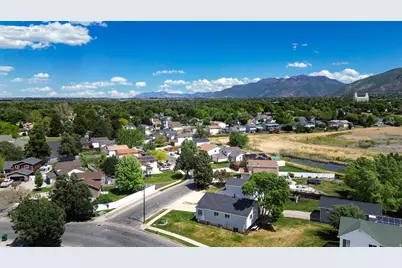 711 S 825 E, Layton, UT 84041 - Photo 41