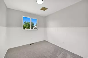 711 S 825 E, Layton, UT 84041 - Photo 21