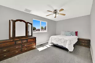 711 S 825 E, Layton, UT 84041 - Photo 17