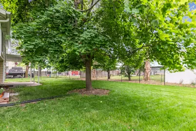 1572 S 400 E, Kaysville, UT 84037 - Photo 23