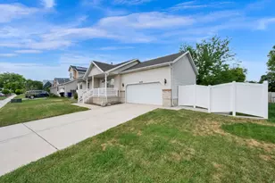 2528 W Level Dr S, Taylorsville, UT 84129 - Photo 25