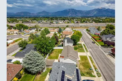 2528 W Level Dr S, Taylorsville, UT 84129 - Photo 35