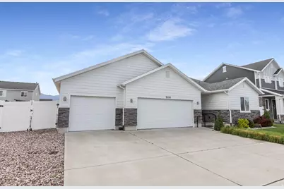 3595 S Water Lilly Ln, Syracuse, UT 84075 - Photo 3
