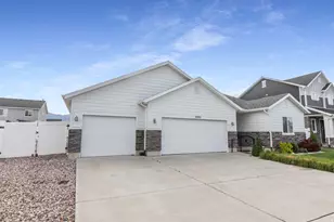 3595 S Water Lilly Ln, Syracuse, UT 84075 - Photo 3