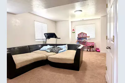 327 E 1220 S, Vernal, UT 84078 - Photo 3