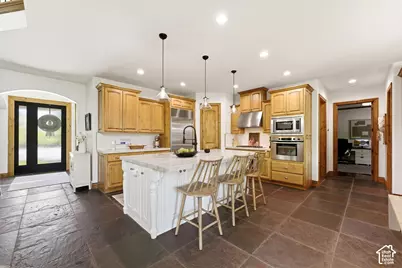 1381 E 5985 S, Salt Lake City, UT 84121 - Photo 9