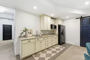 1381 E 5985 S, Salt Lake City, UT 84121 - Photo 33