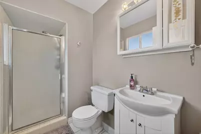 323 Tobe Dr, Centerville, UT 84014 - Photo 15