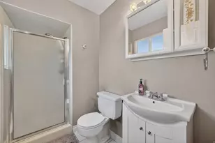 323 Tobe Dr, Centerville, UT 84014 - Photo 15