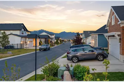 4883 W Upper Bend Dr, Herriman, UT 84096 - Photo 35
