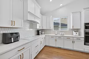 4883 W Upper Bnd Dr, Herriman, UT 84096 - Photo 13