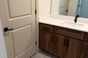 35 E 150 S, Garden City, UT 84028 - Photo 9