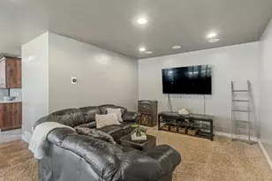 4586 W 3850 S, West Haven, UT 84401 - Photo 9