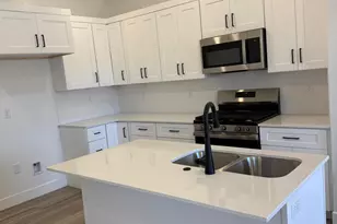 1049 E Malibu Ln, Washington, UT 84780 - Photo 7